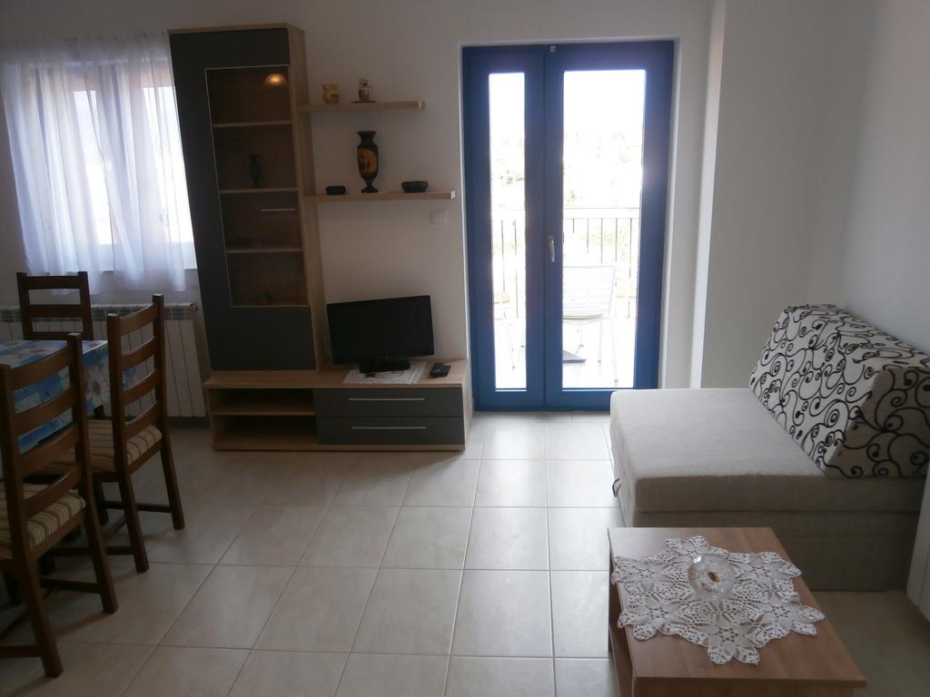 Apartments Crncic Šilo Quarto foto