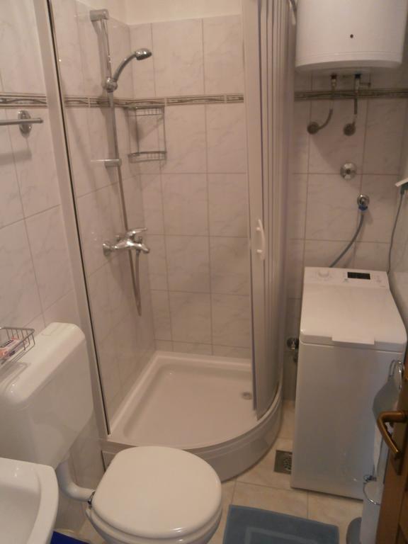 Apartments Crncic Šilo Quarto foto